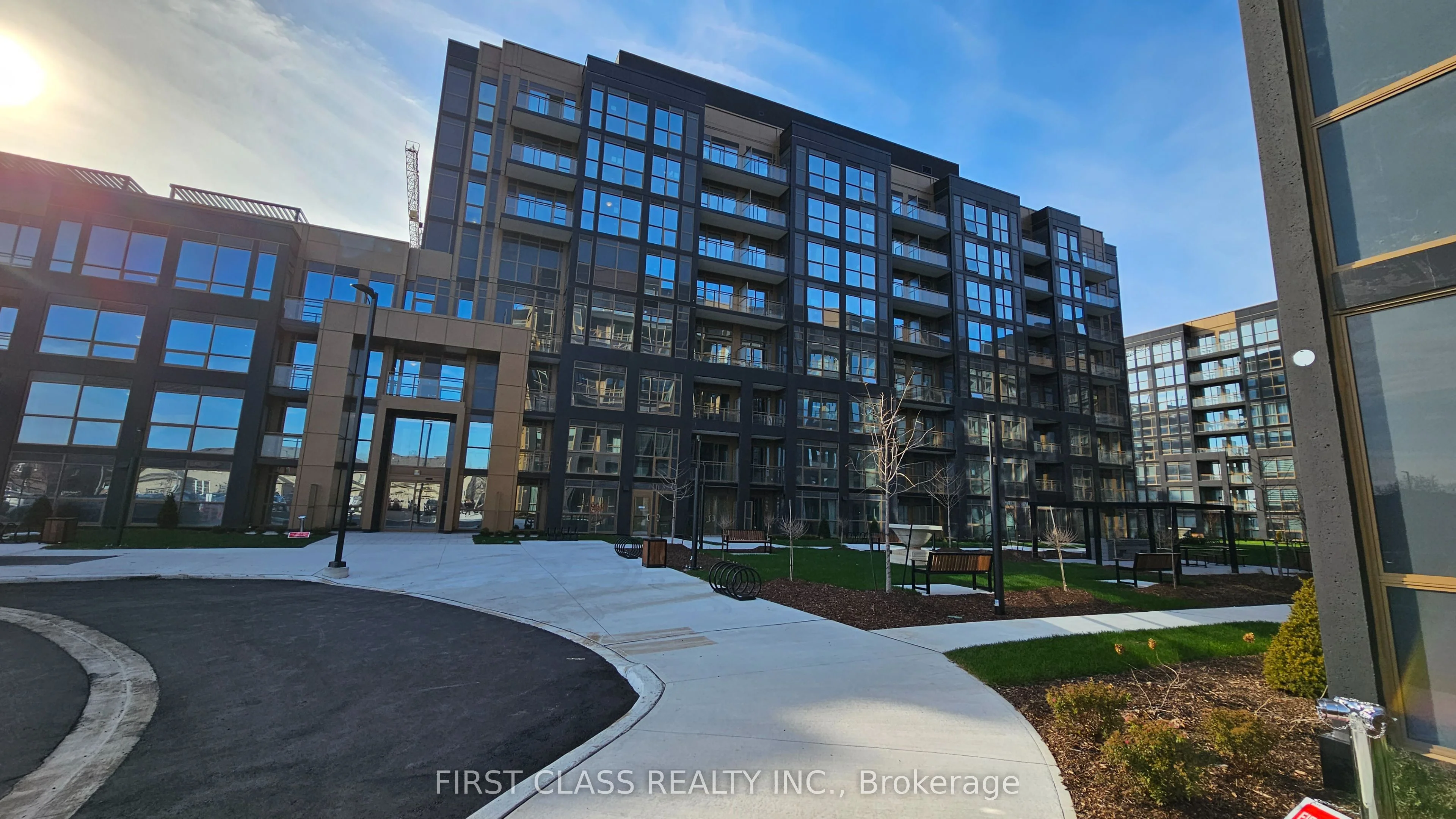 2333 Khalsa Gate 302, Oakville, On L6m 4j2