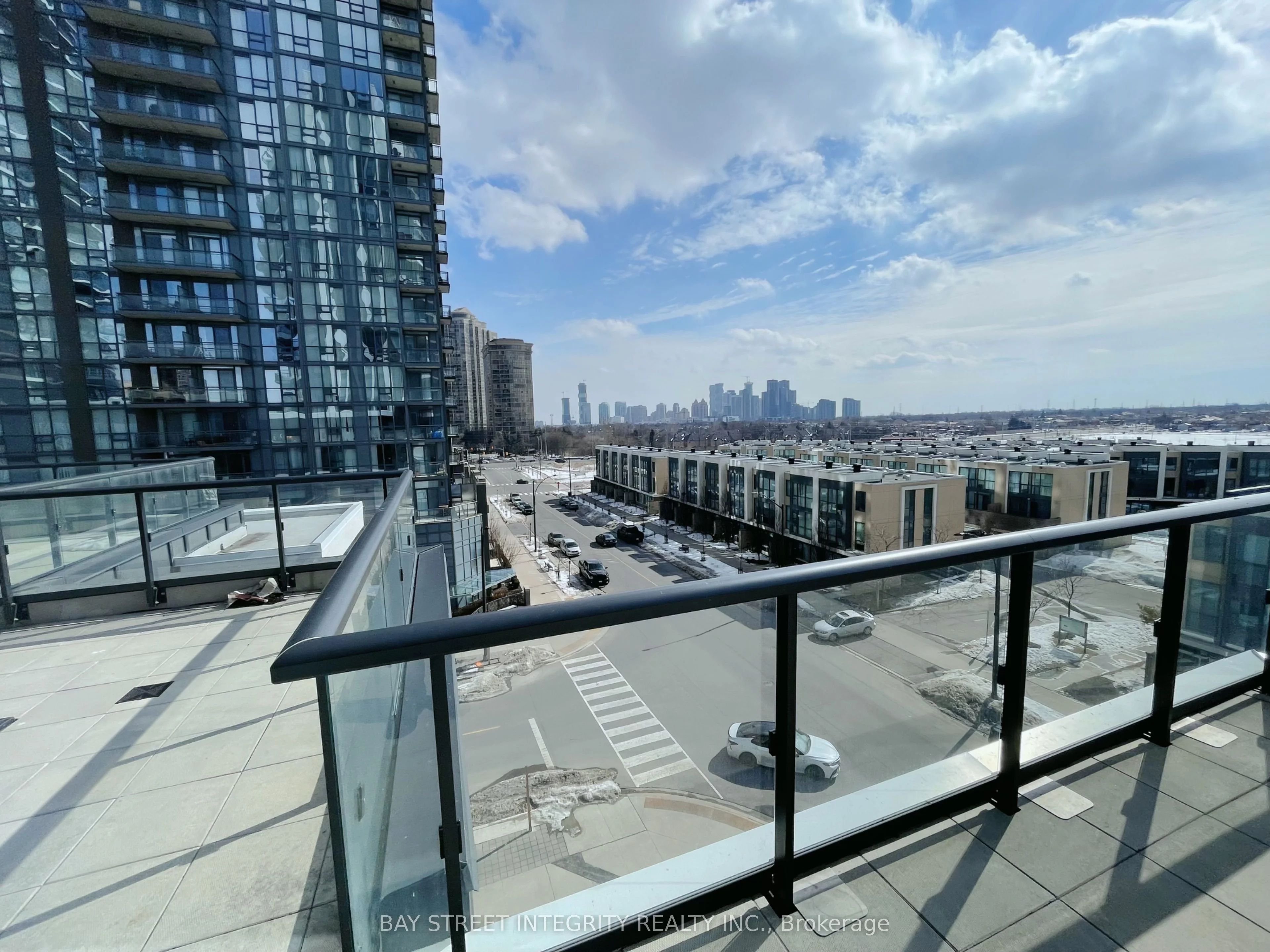 65 Watergarden Drive 307, Mississauga, ON L5R 0G9