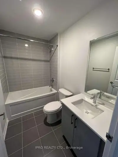 1165 Journeyman Lane 214, Mississauga, On L5j 0b6