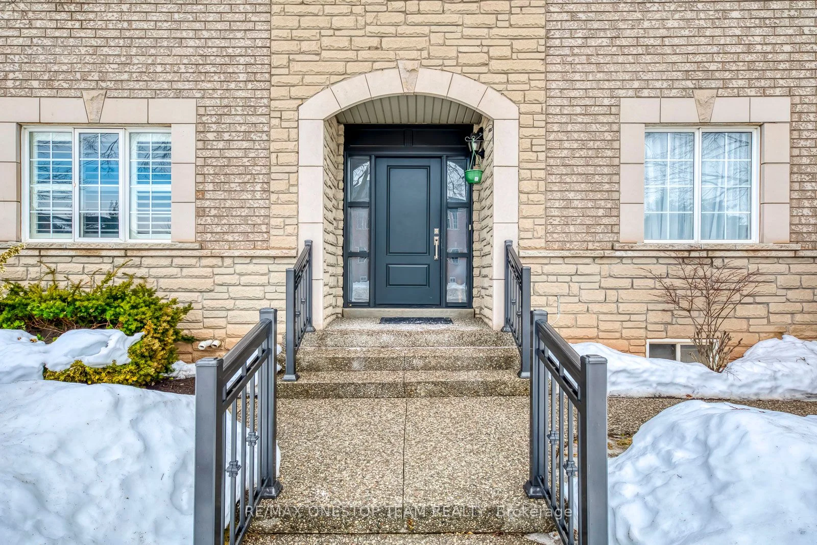 Semi-Detached in Oakville