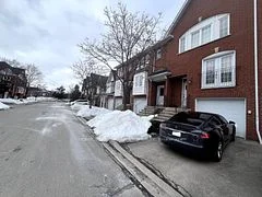 1588 South Parade Court 23, Mississauga, On L5m 6e7