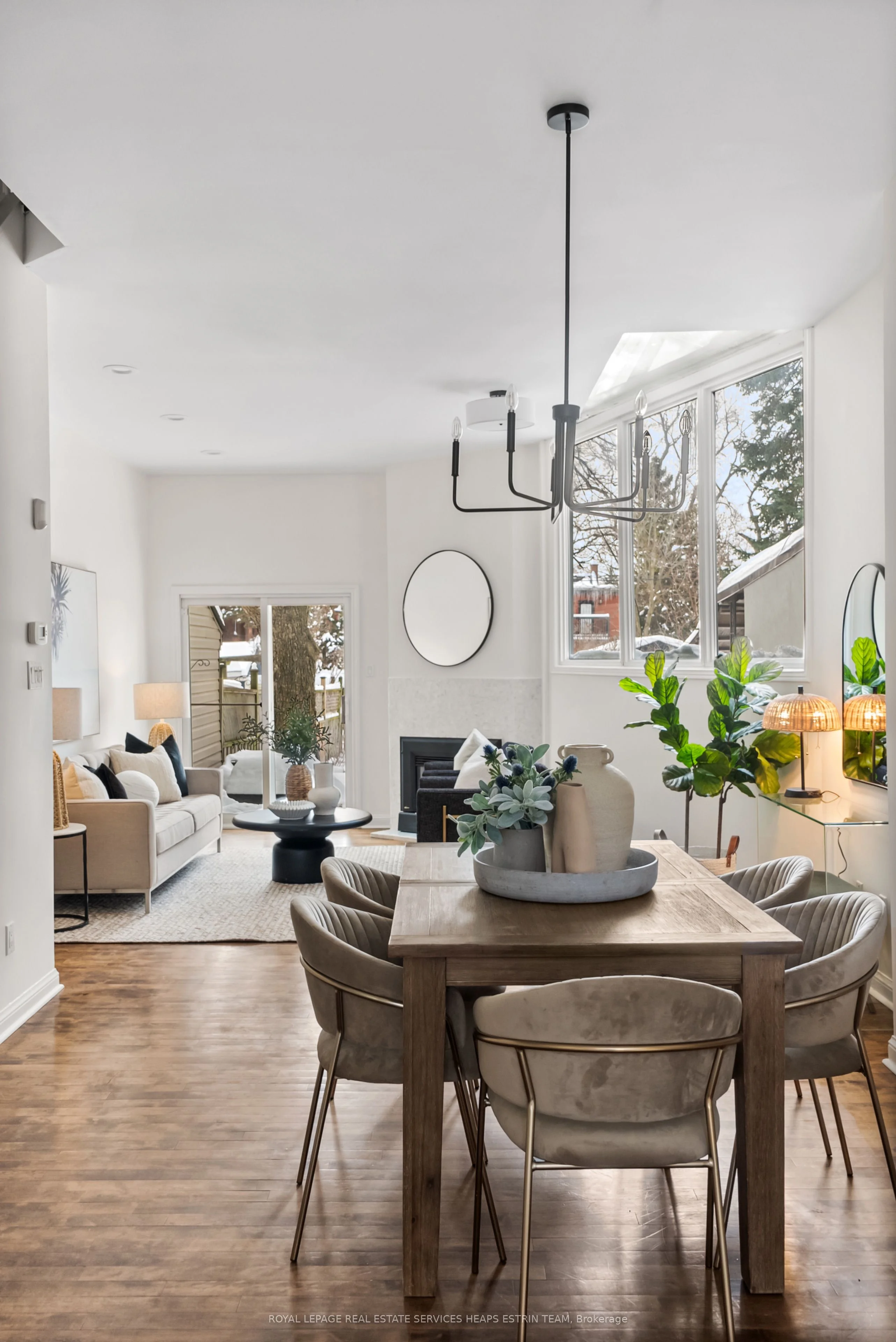 80 Laws Street, Toronto W02, ON M6P 2Y7