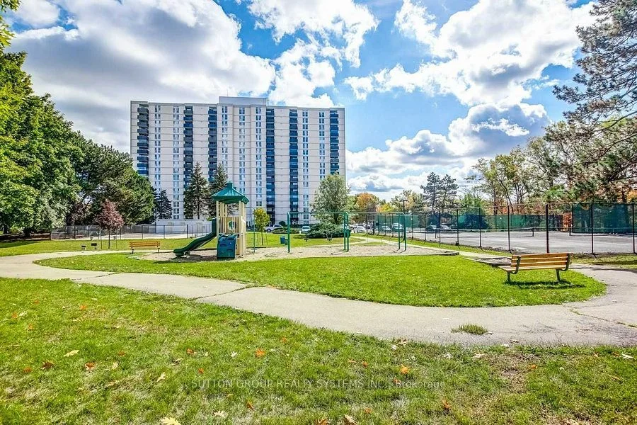 420 Mill Road 912, Toronto W08, On M9c 1z1
