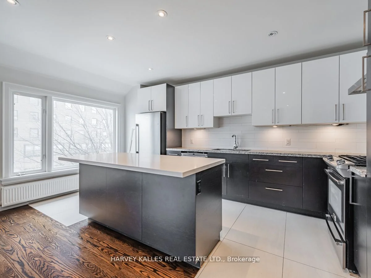 39 Sunnyside Avenue Upper, Toronto W01, On M6r 2n9
