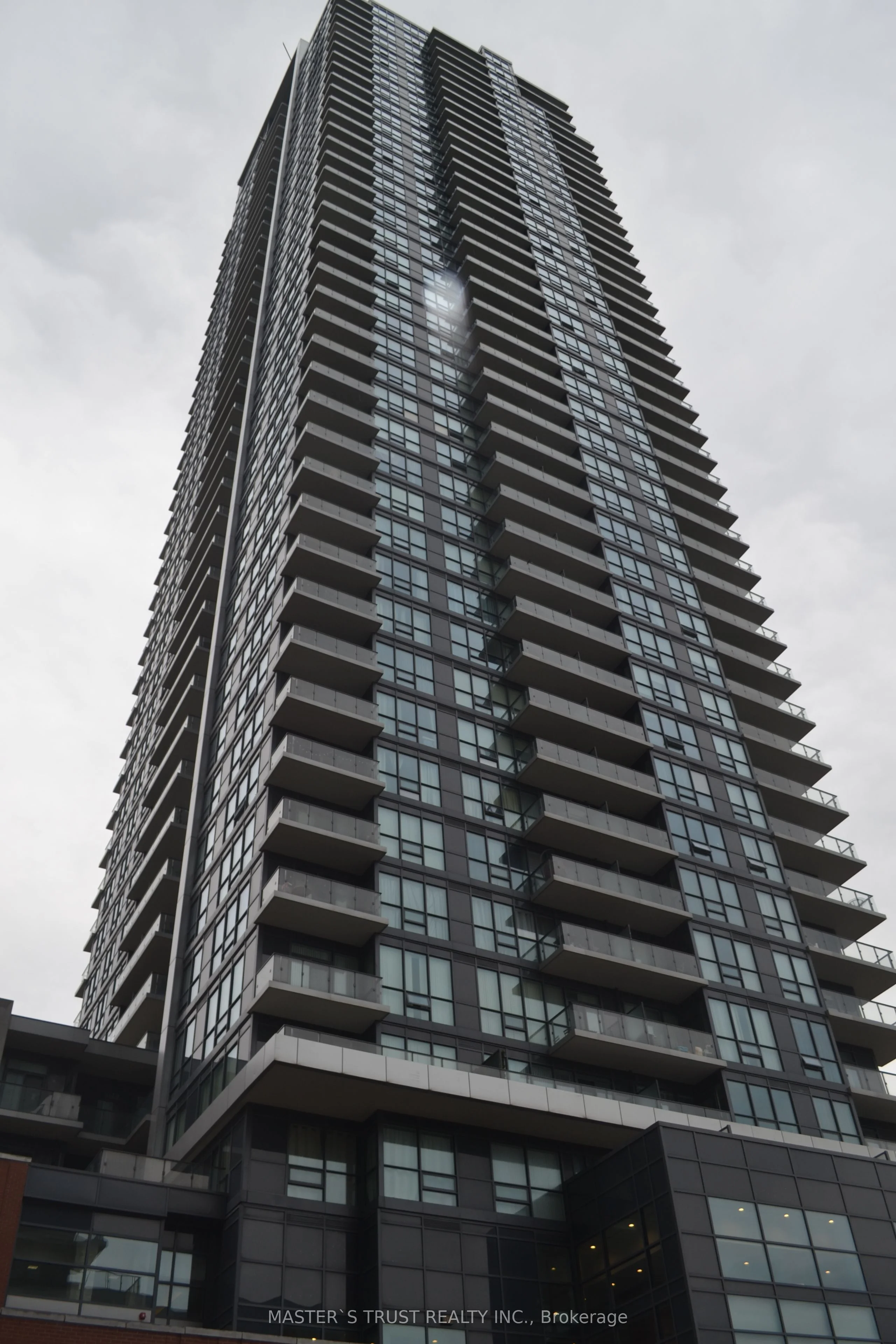 2200 Lakeshore Boulevard W 3708, Toronto W06, On M8v 1a4