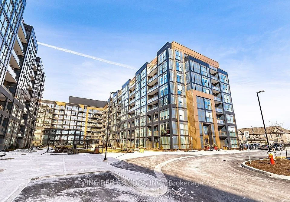 Condo Apartment in Oakville