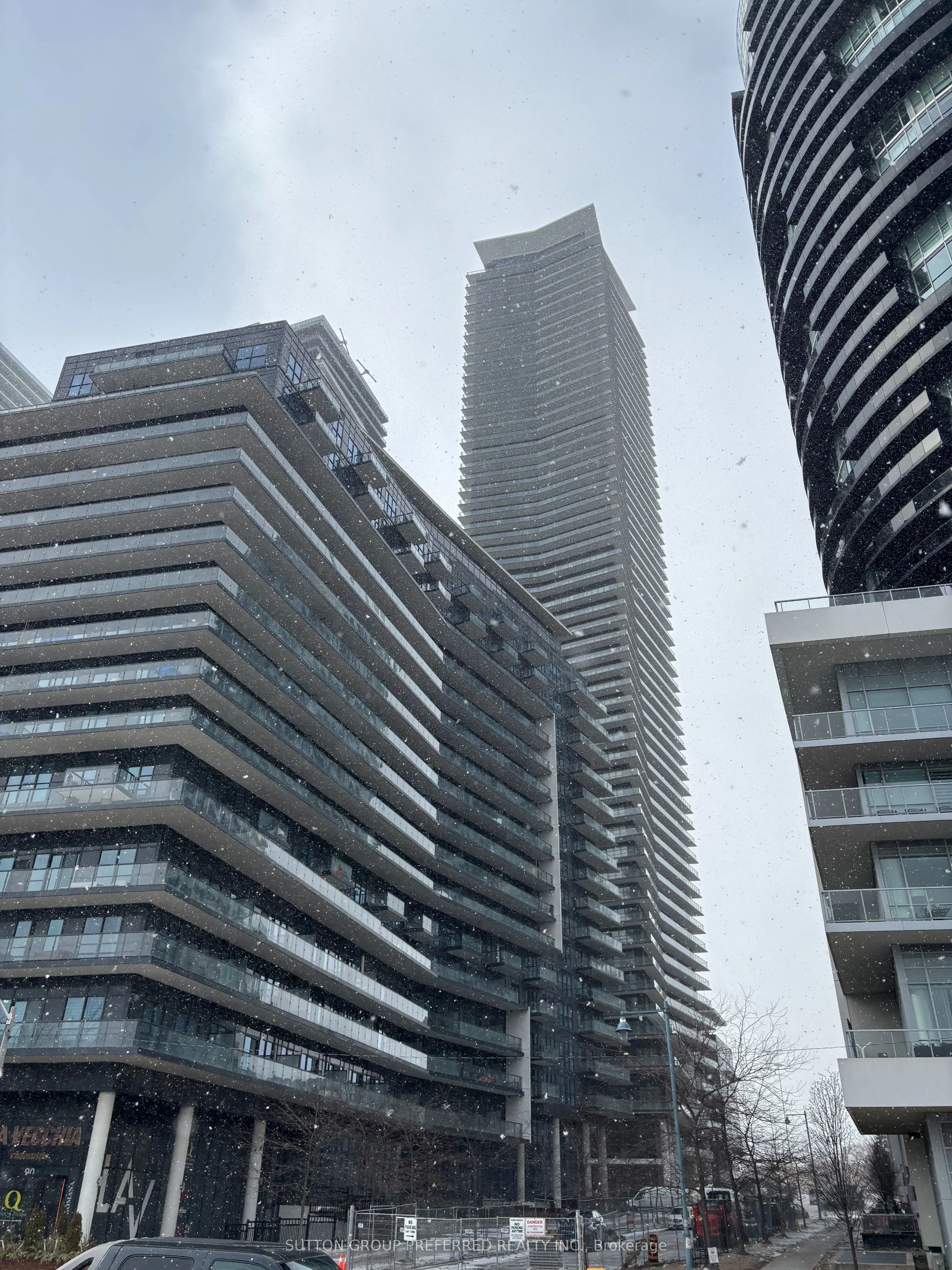 38 Annie Craig Drive 912, Toronto W06, On M8v 0g9
