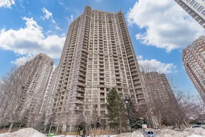 Condo Apartment in Mississauga