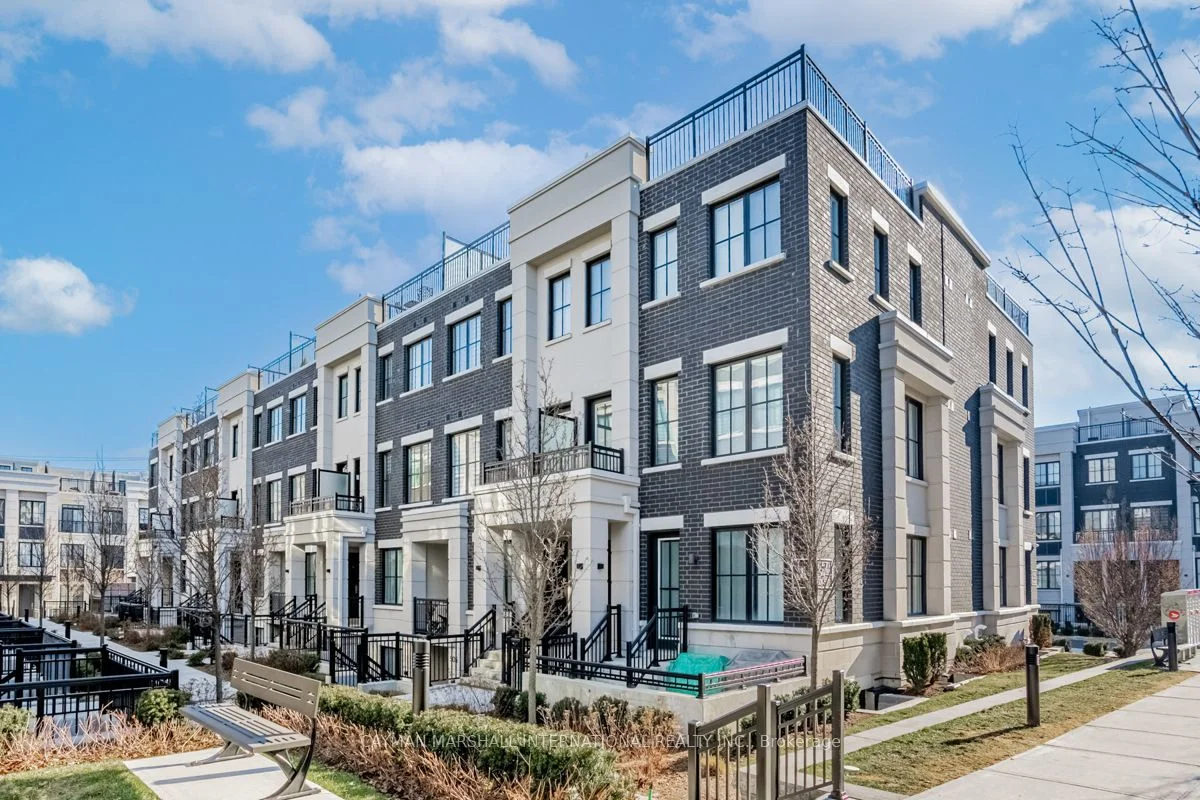 Condo Townhouse in Mississauga