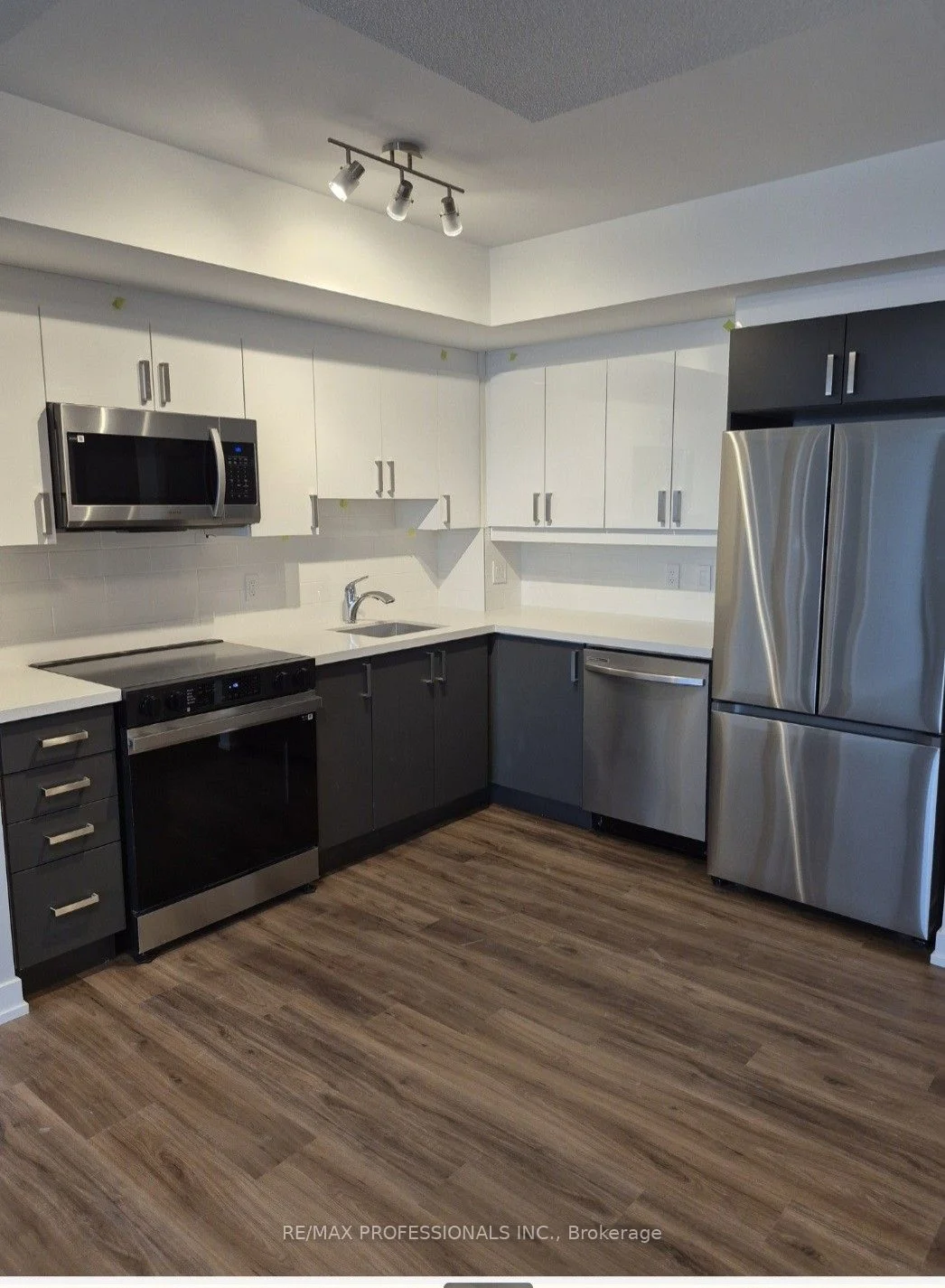 556 Marlee Avenue 622, Toronto W04, On M6b 0b1