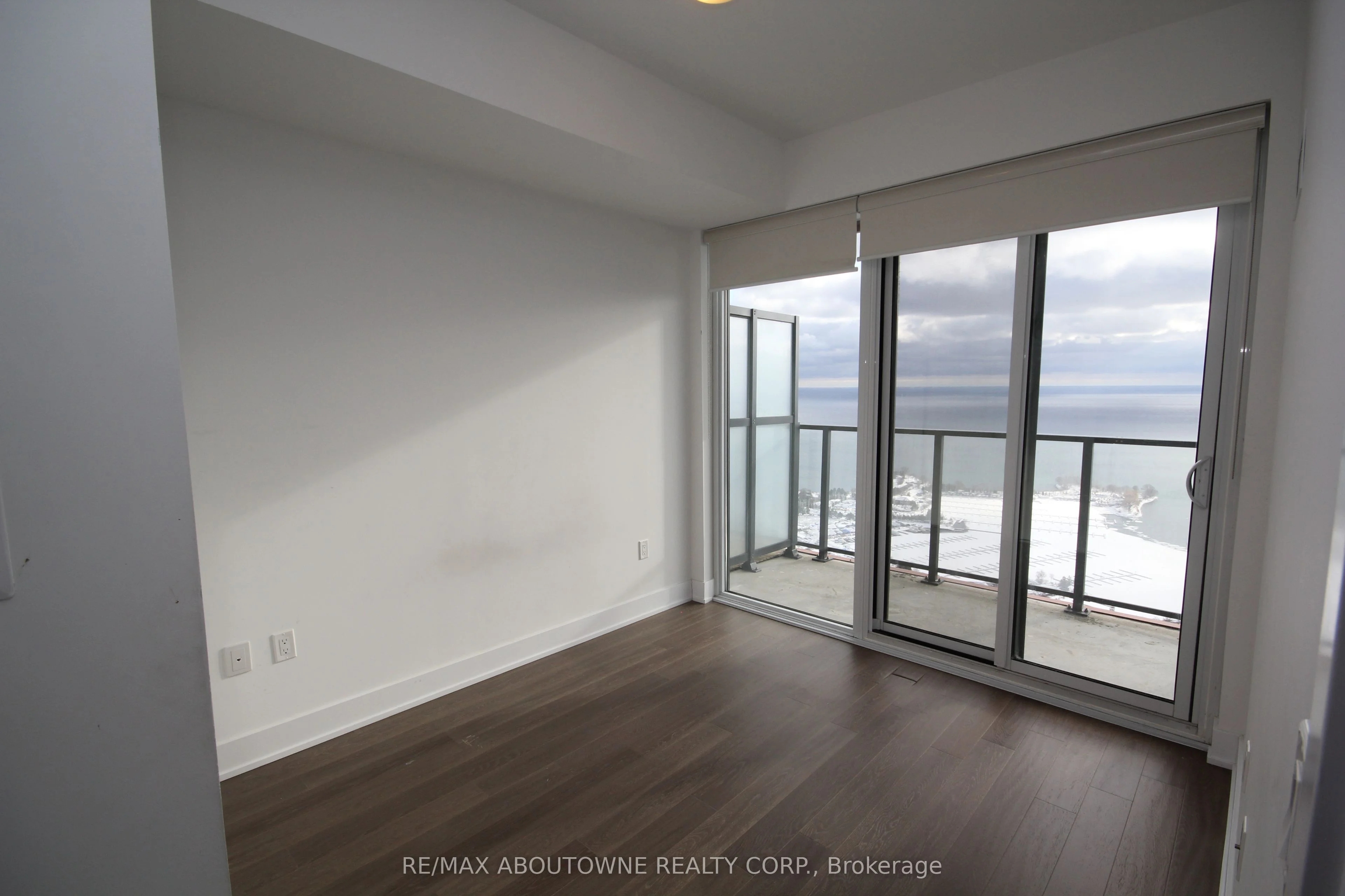 30 Shore Breeze Drive 5409, Toronto W06, ON M8V 1A1