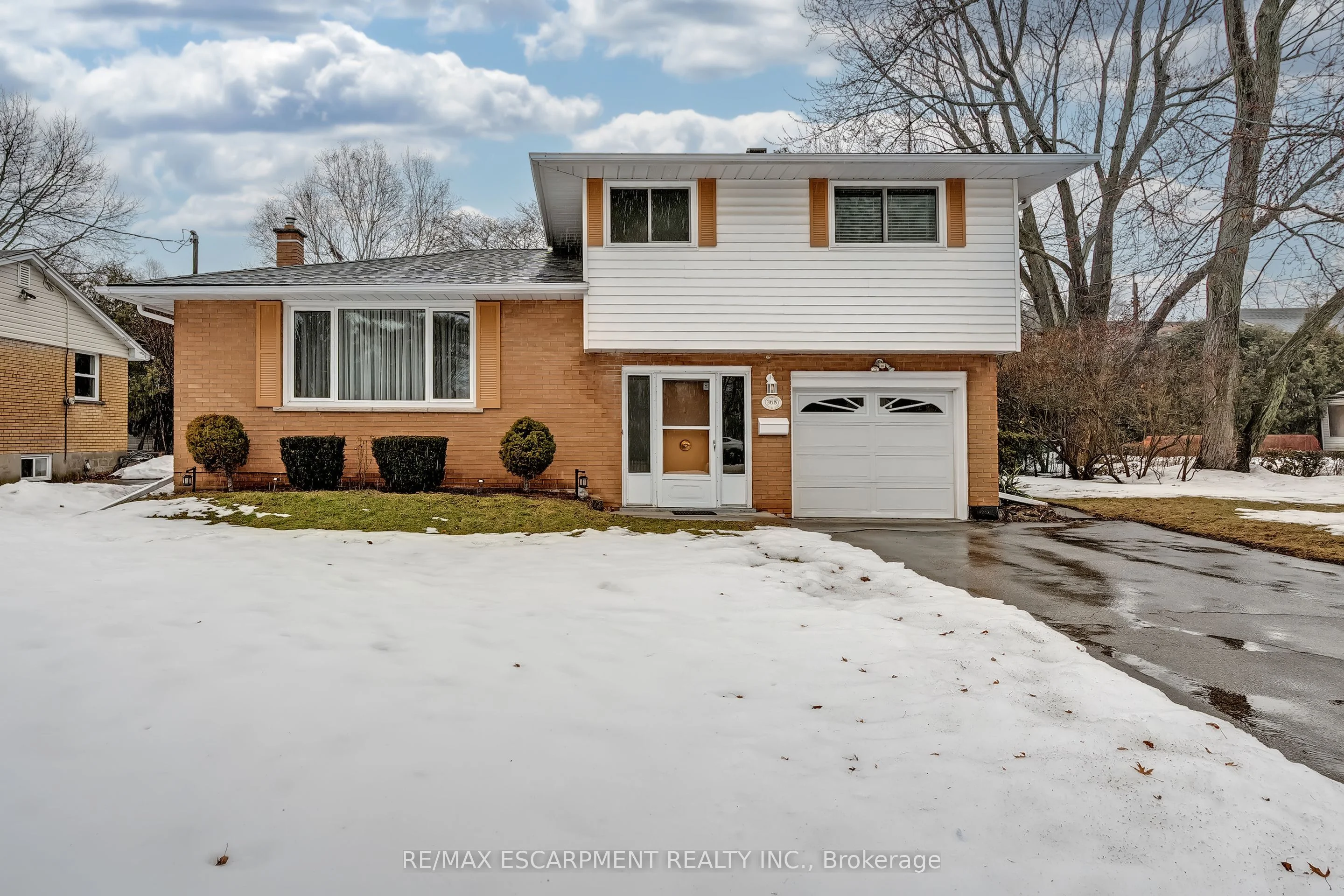 Detached in Burlington