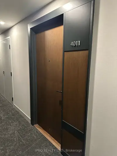 Condo Apartment in Mississauga