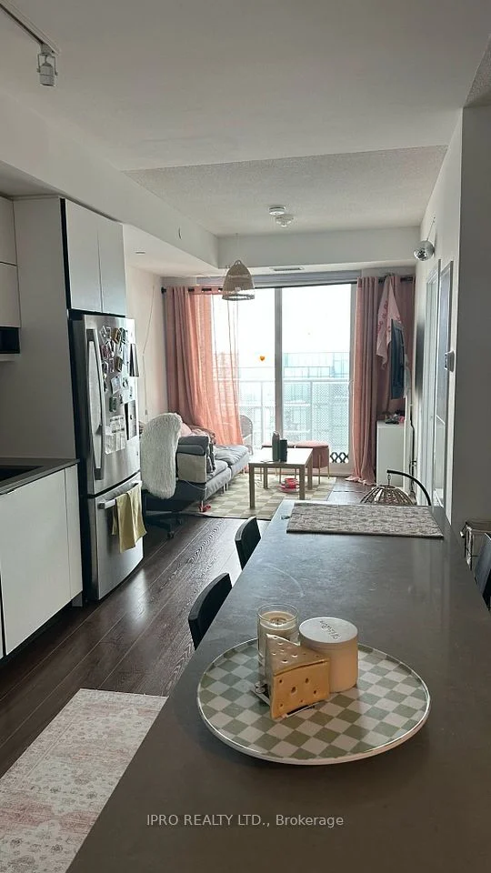 4065 Confederation Parkway 4011, Mississauga, ON L5B 0L4