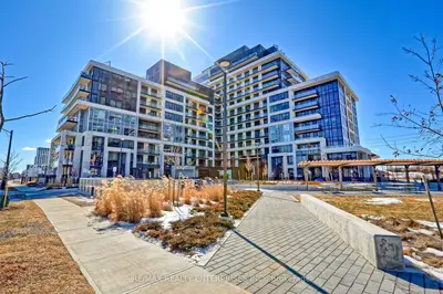 3200 William Coltson Avenue 916, Oakville, On L6h 7b9