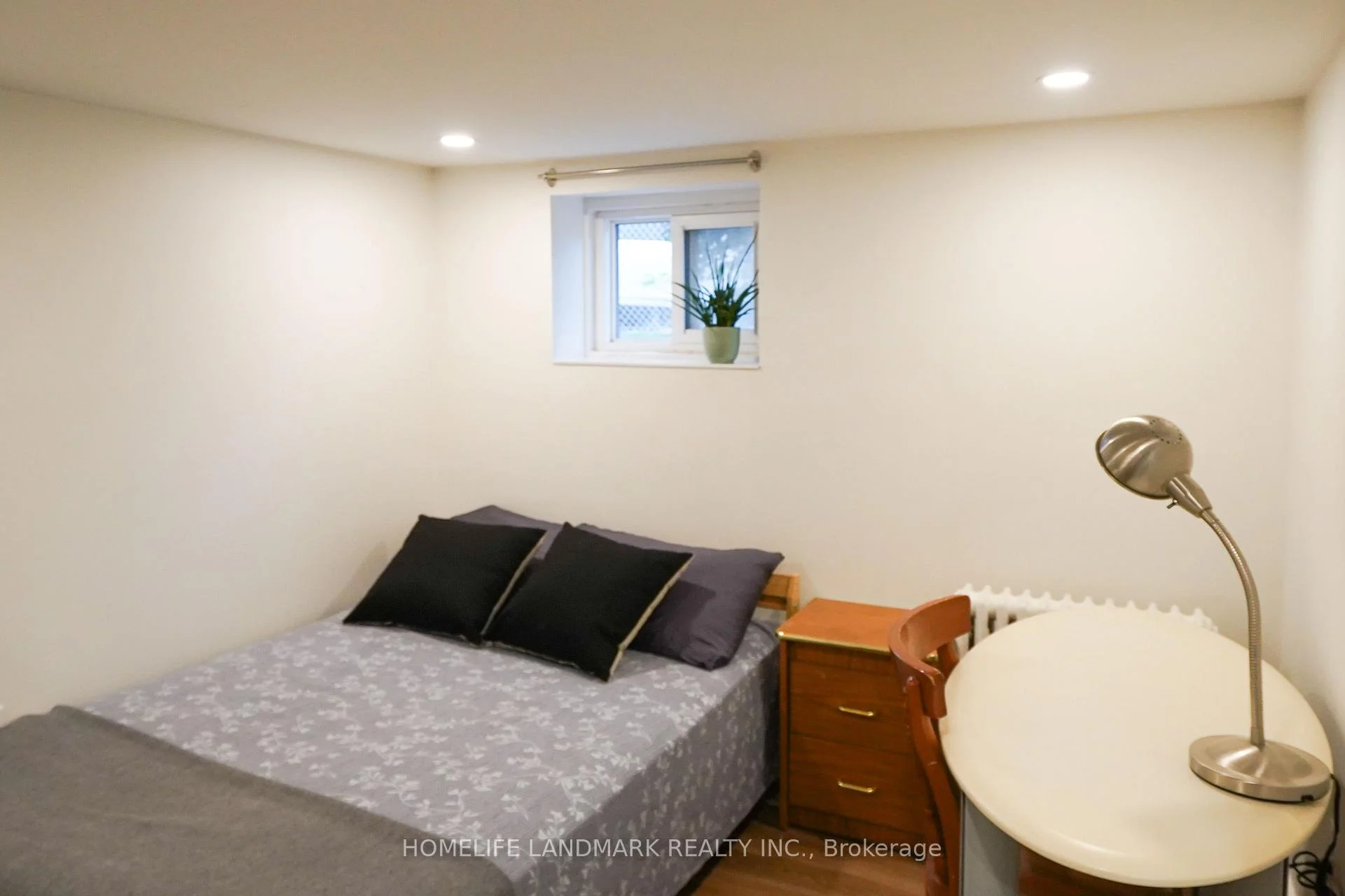 479 Whitmore Avenue Bsmt R2, Toronto W04, On M6e 2n6