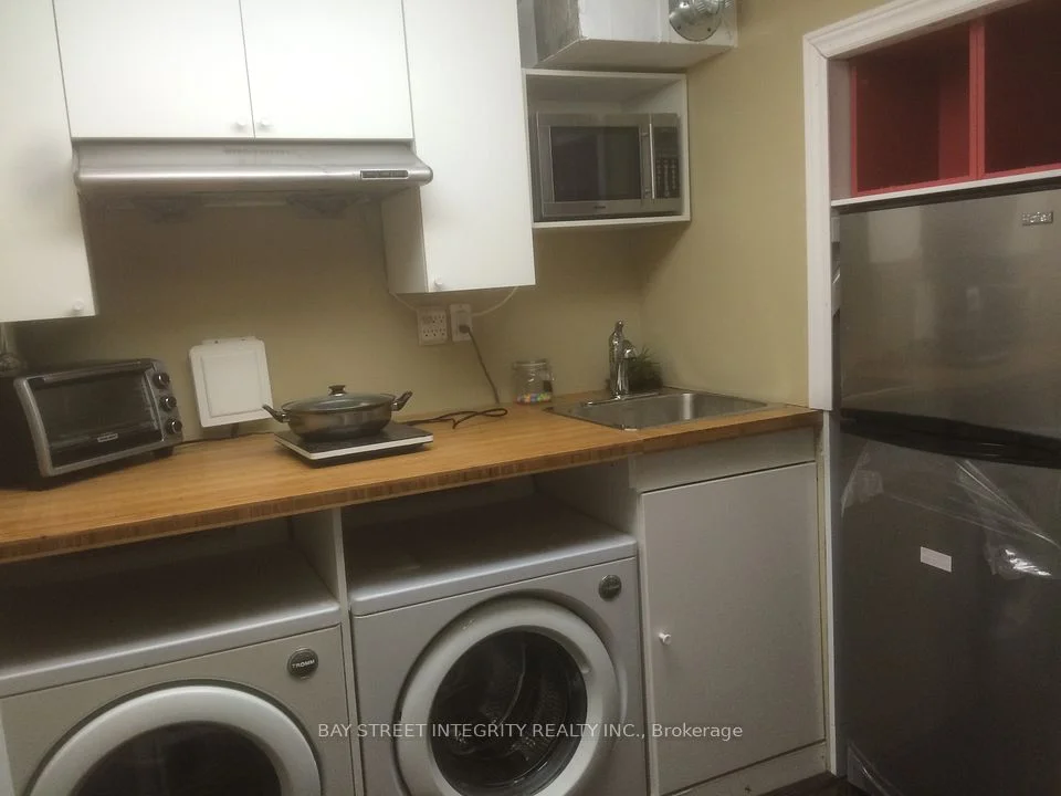 5464 Palmerston Crescent Bsmt, Mississauga, ON L5M 5Z8