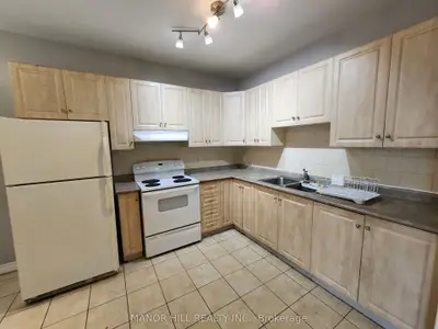 3562 Eglinton Avenue W 1, Toronto W04, On M6m 1v8