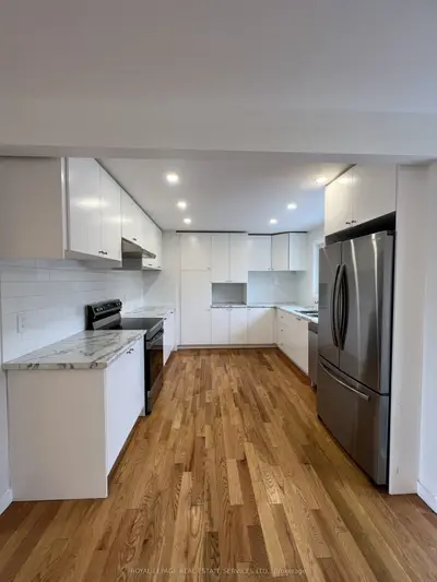 Detached in Burlington