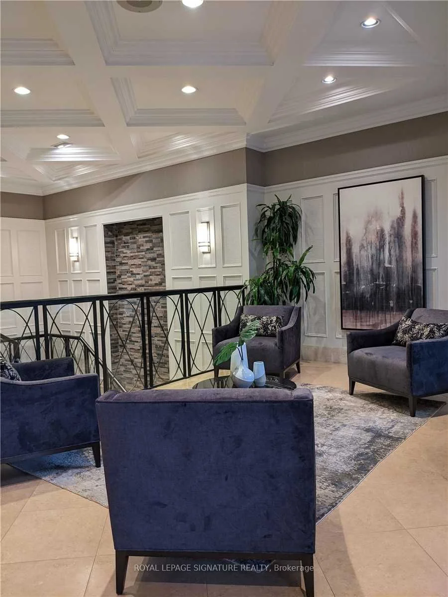 5233 Dundas Street W 219, Toronto W08, ON M9B 6M1