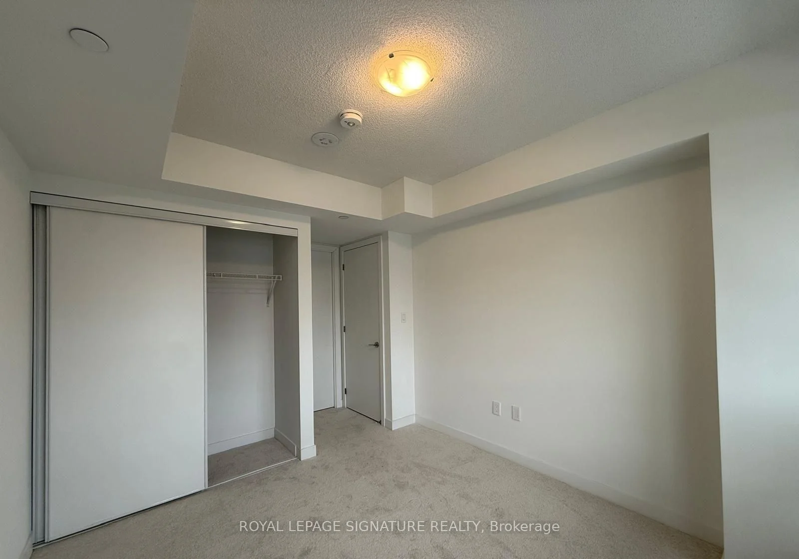 556 Marlee Avenue 812, Toronto W04, ON M6B 0B1