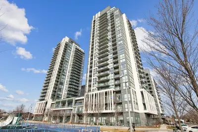 17 Zorra Street 1403, Toronto W08, On M8z 0c8