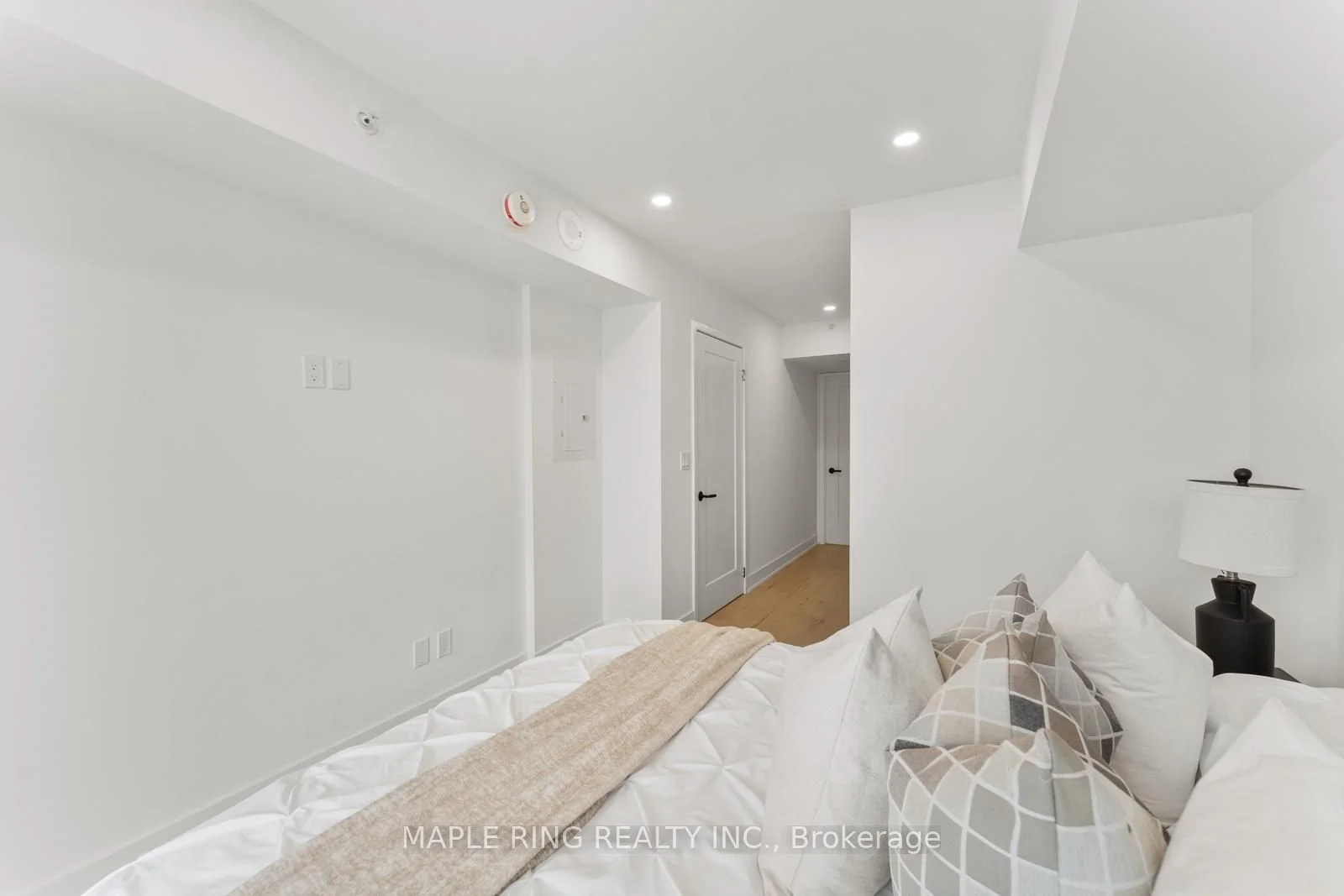 2489 Taunton Road 110, Oakville, ON L6H 3R8
