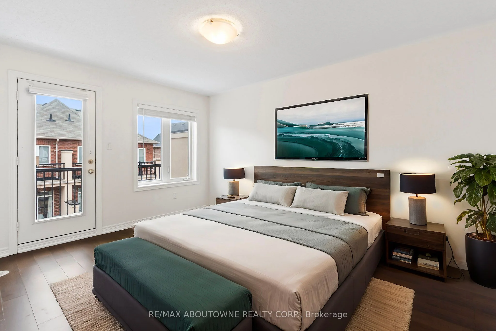 3082 Eberly Woods Drive, Oakville, ON L6M 0T5