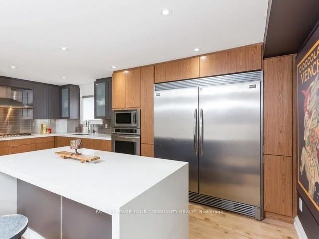 451 Mcroberts Avenue, Toronto W03, ON M6E 4R1