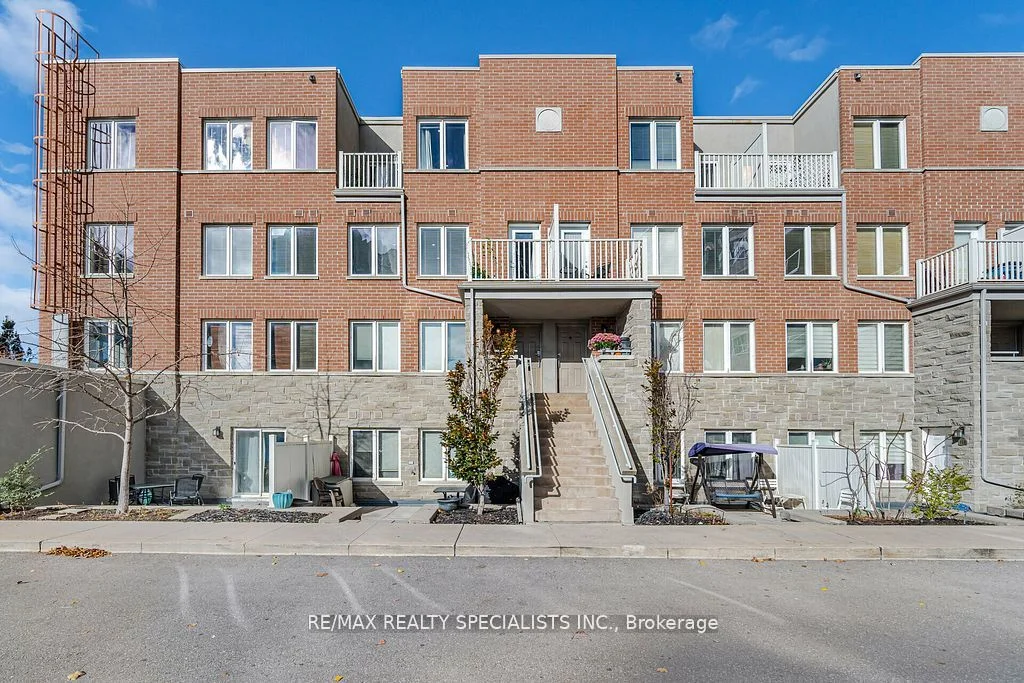 5 Richgrove Drive 212, Toronto W09, On M9r 0a3