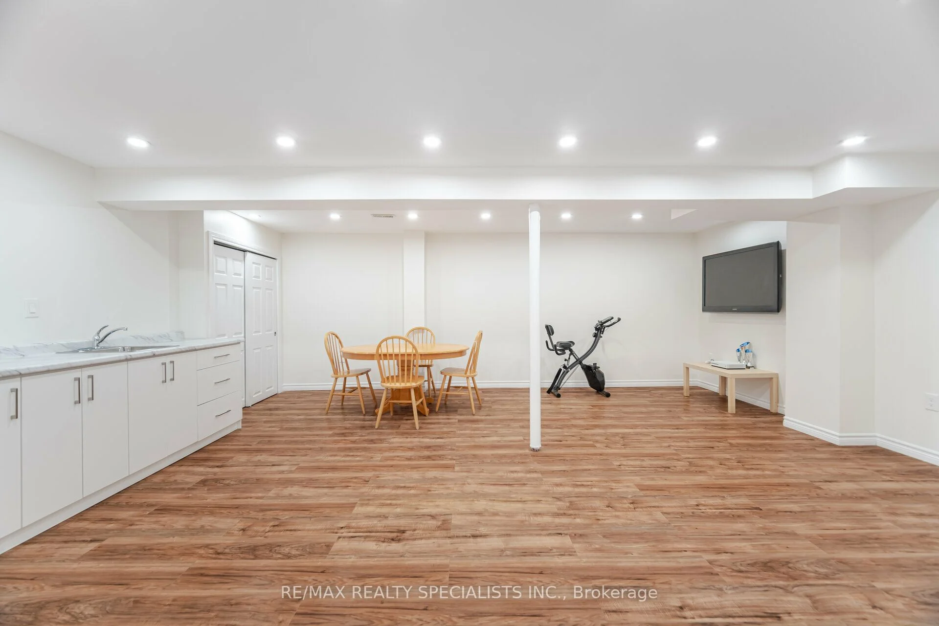 369 Snoek Point, Milton, ON L9T 8X9