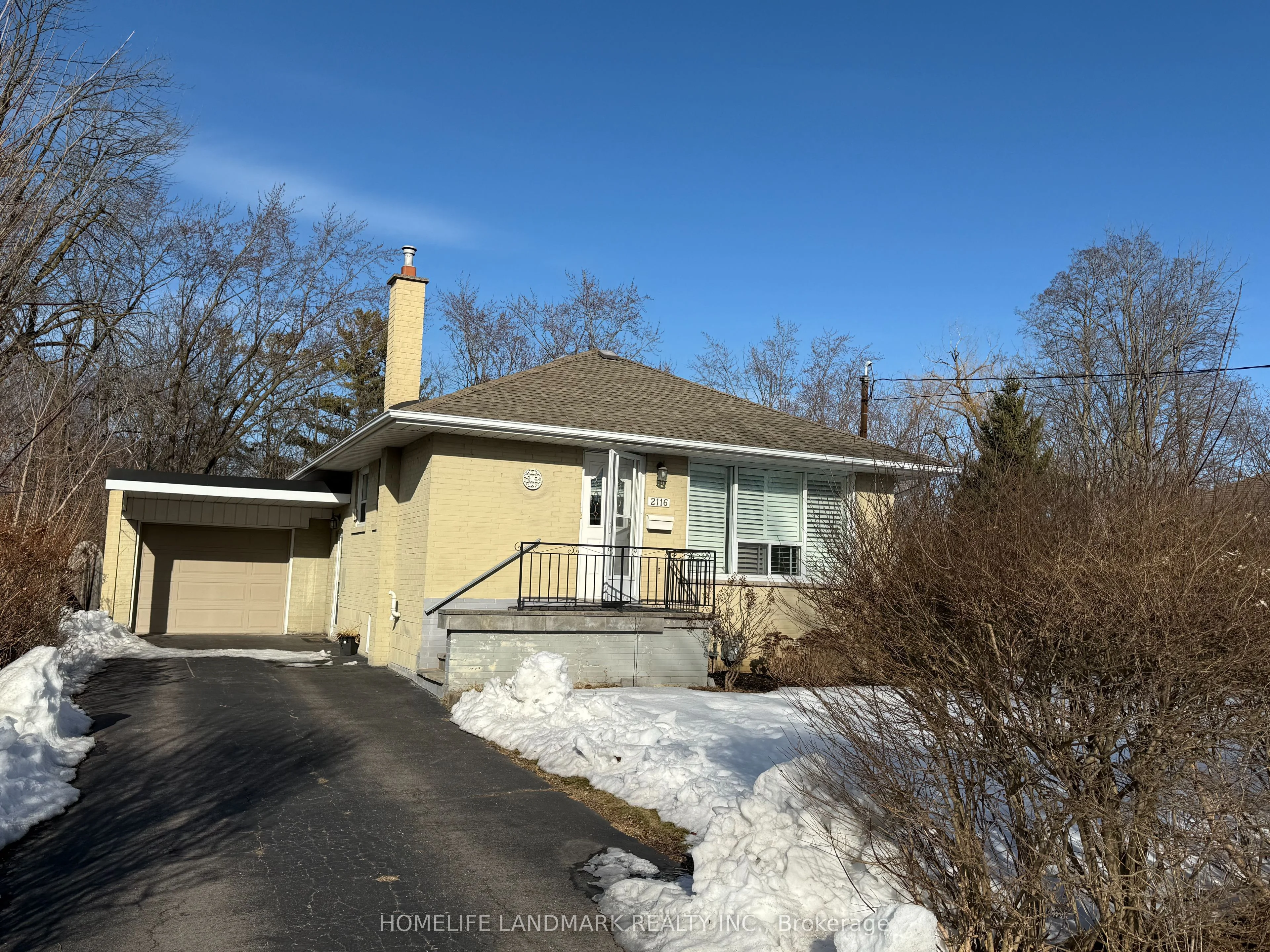 Detached in Oakville