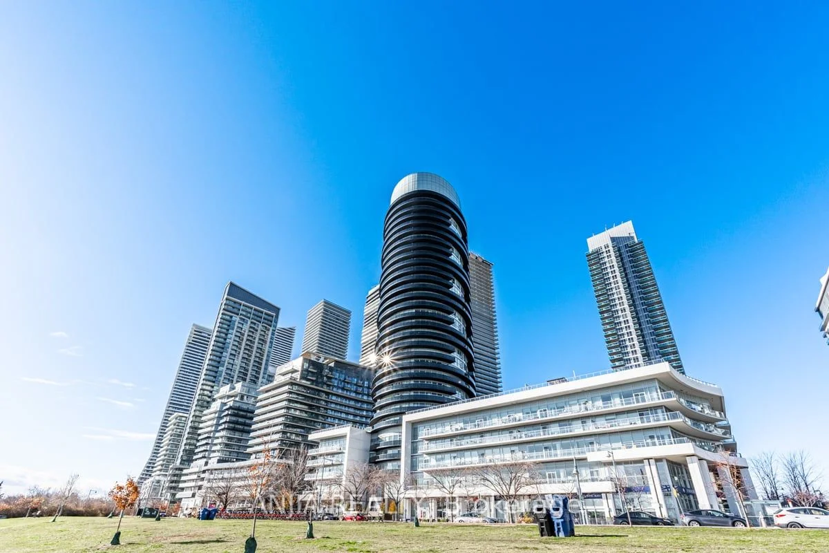80 Marine Parade Drive Lph01, Toronto W06, On M8v 0a3