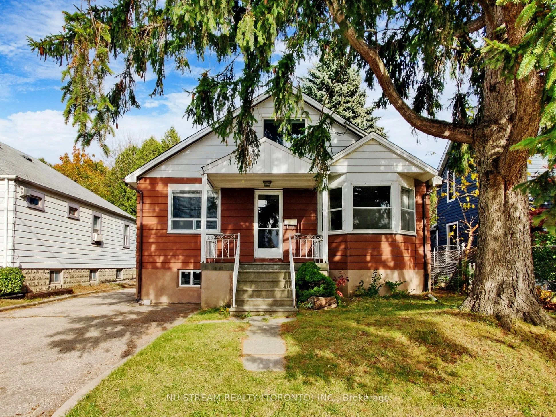 23 Mississauga Road S Full House, Mississauga, On L5h 2h2