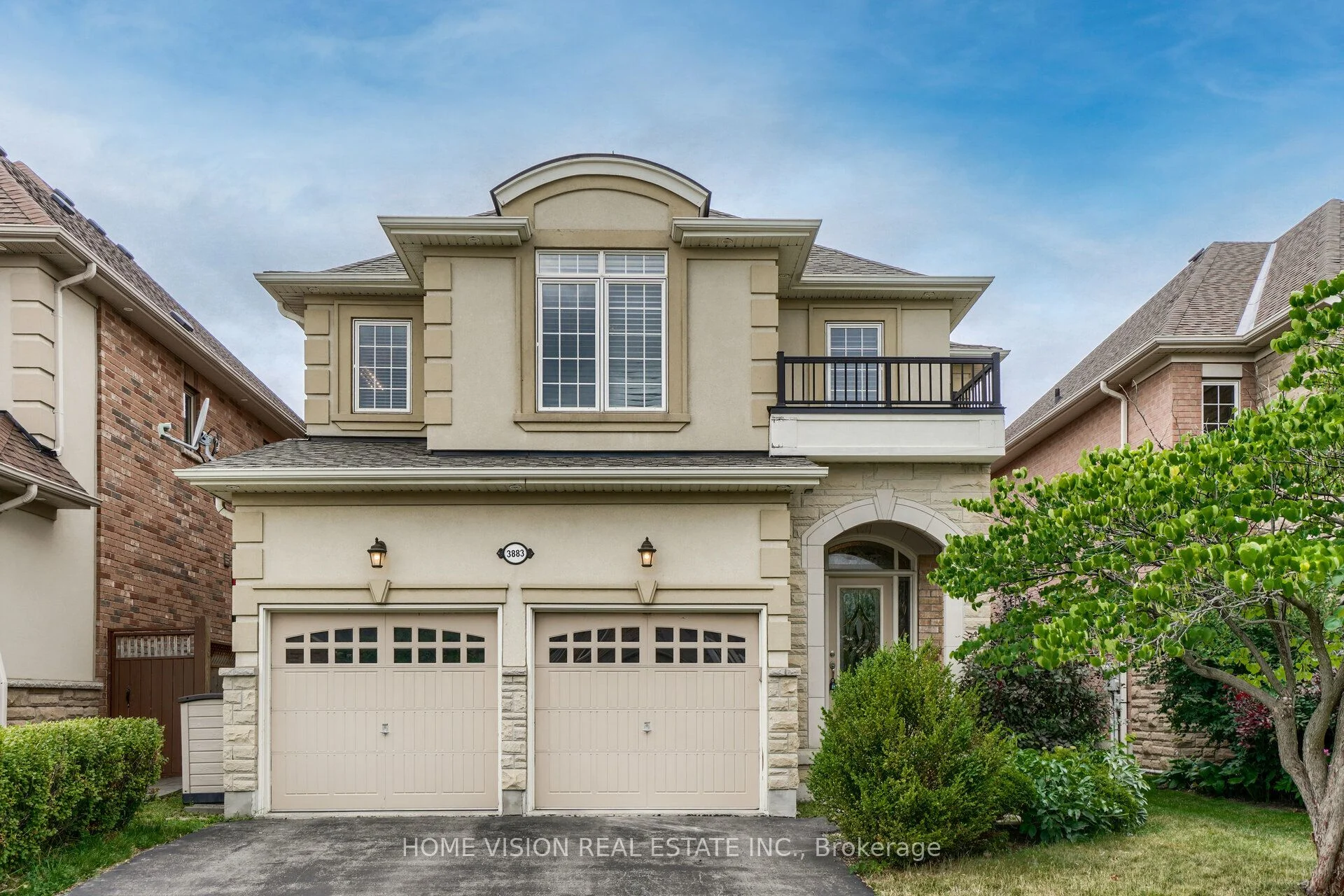 3883 Candlelight Drive W Entire, Mississauga, On L5m 8b3