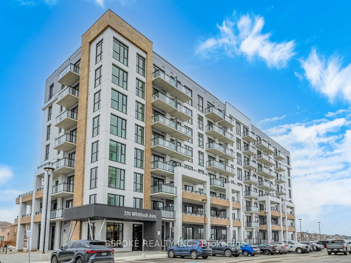 Condo Apartment in Milton