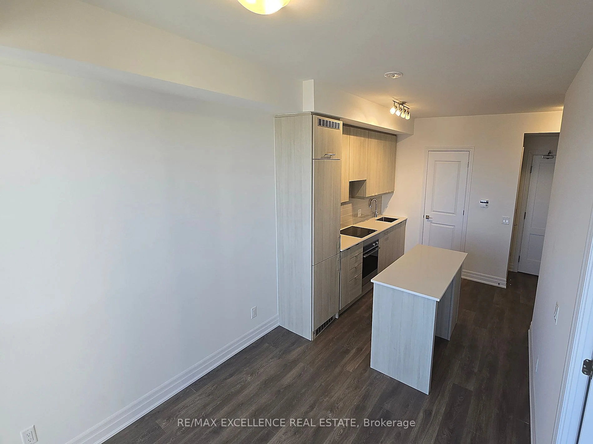 30 Elm Drive W 3607, Mississauga, ON L5B 0N6