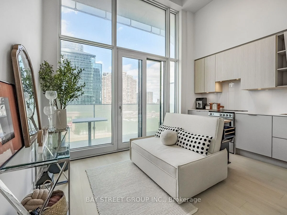 Condo Apartment in Mississauga