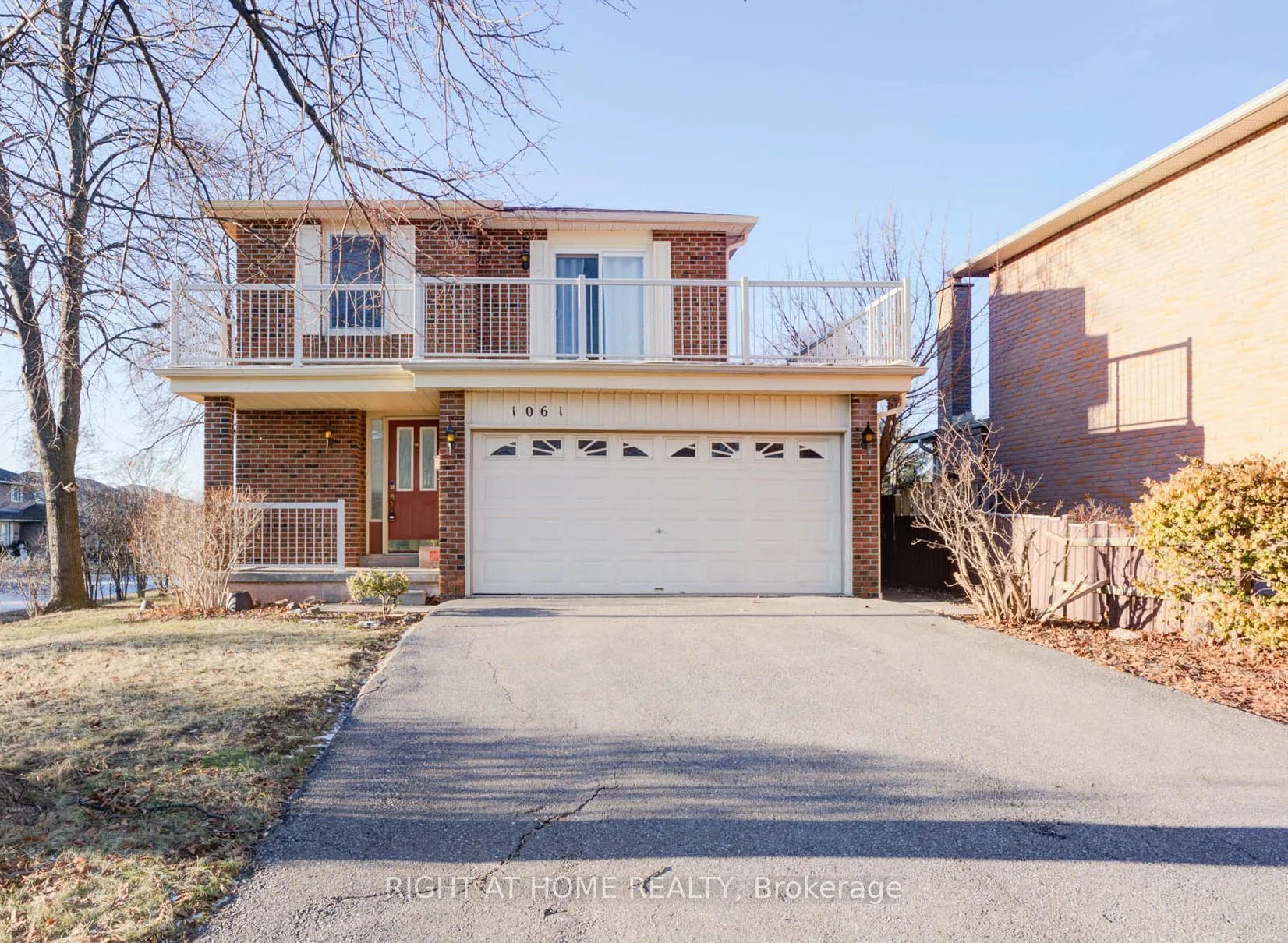 1061 Harcroft Court, Oakville, On L6h 3k5