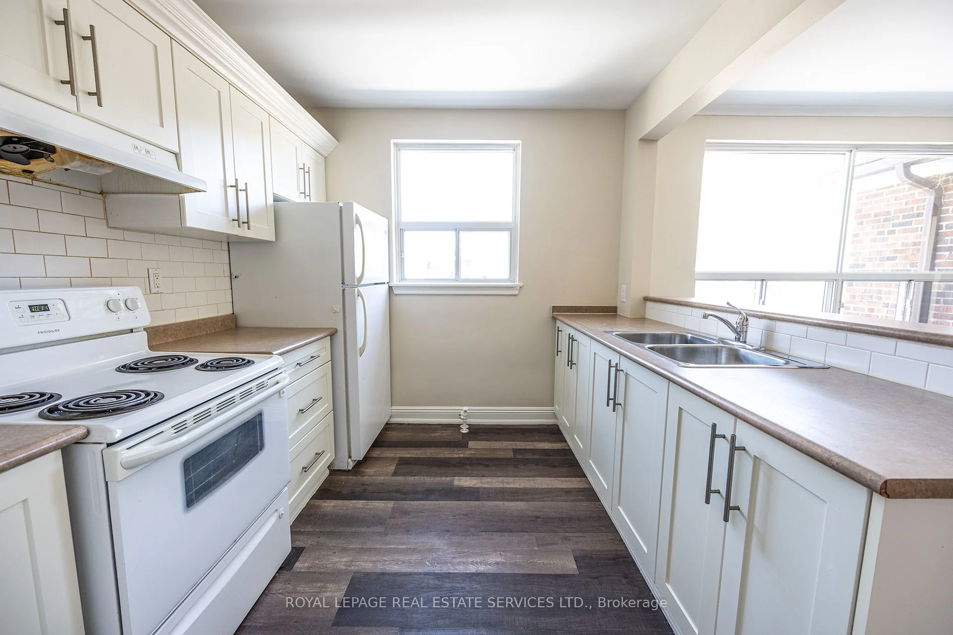 320 Lakeshore Road 9, Mississauga, ON L5H 1G8