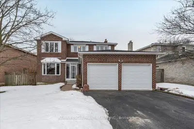 Detached in Oakville