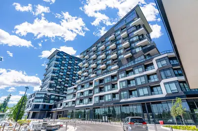 Condo Apartment in Oakville