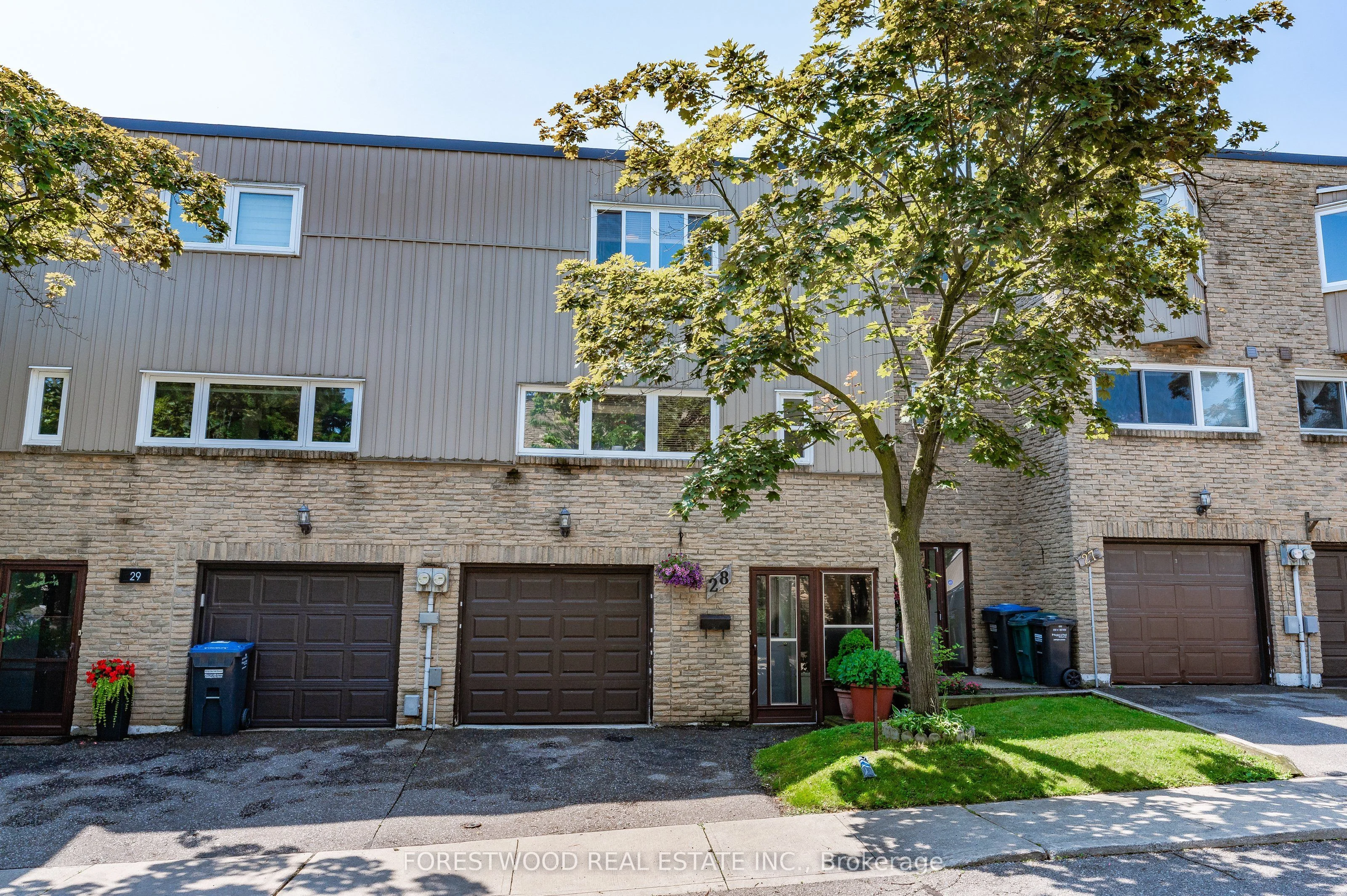 Condo Townhouse in Mississauga