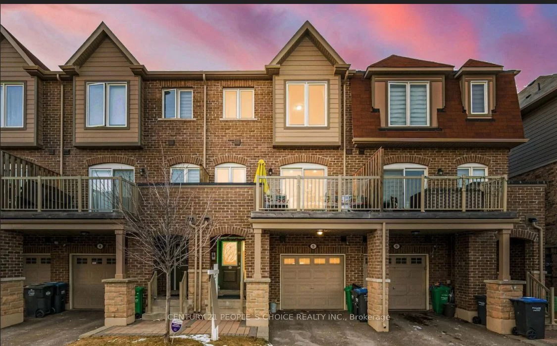 Condo Townhouse in Brampton