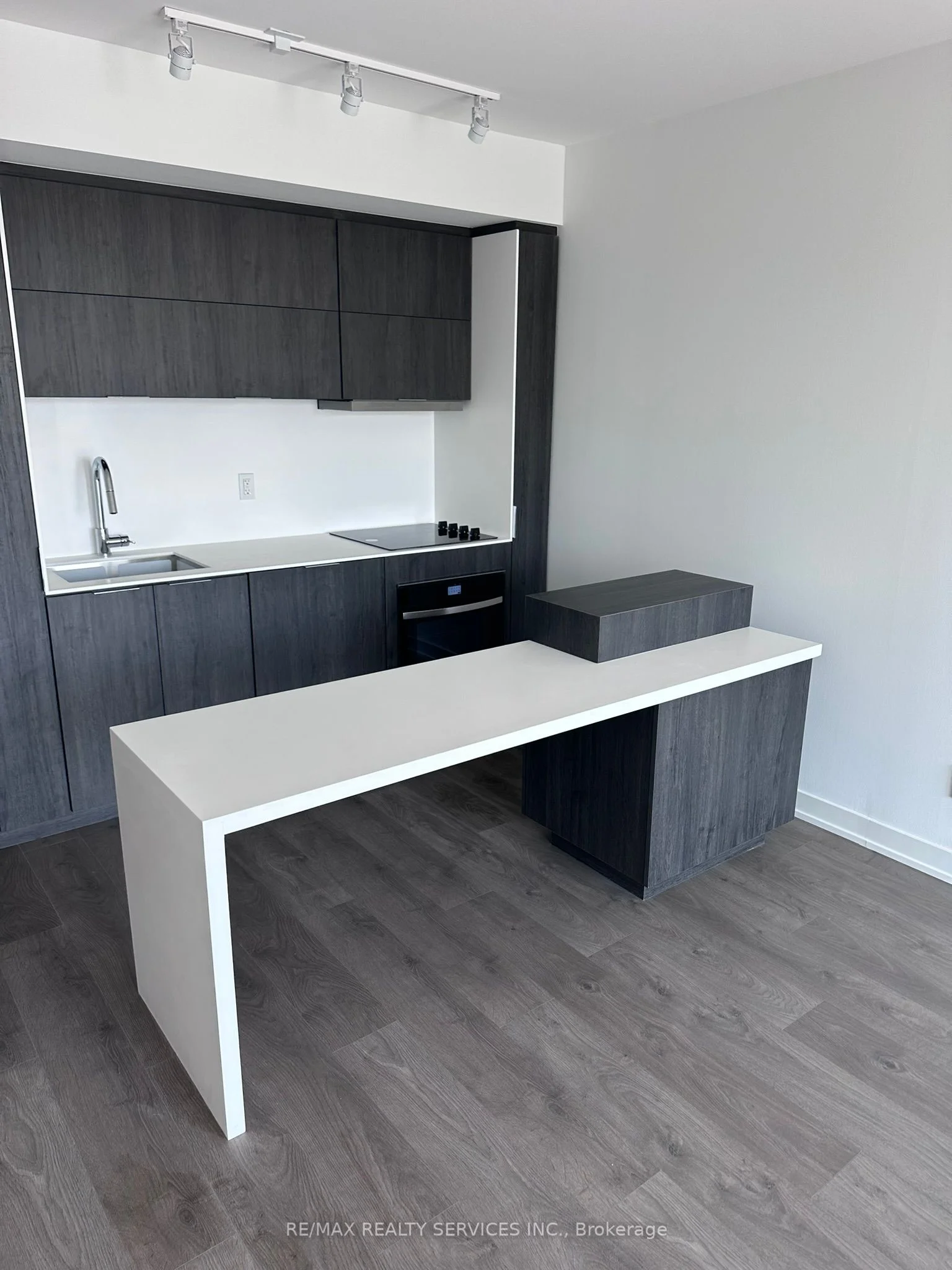 370 Martha Street 1708, Burlington, On L7r 0g9