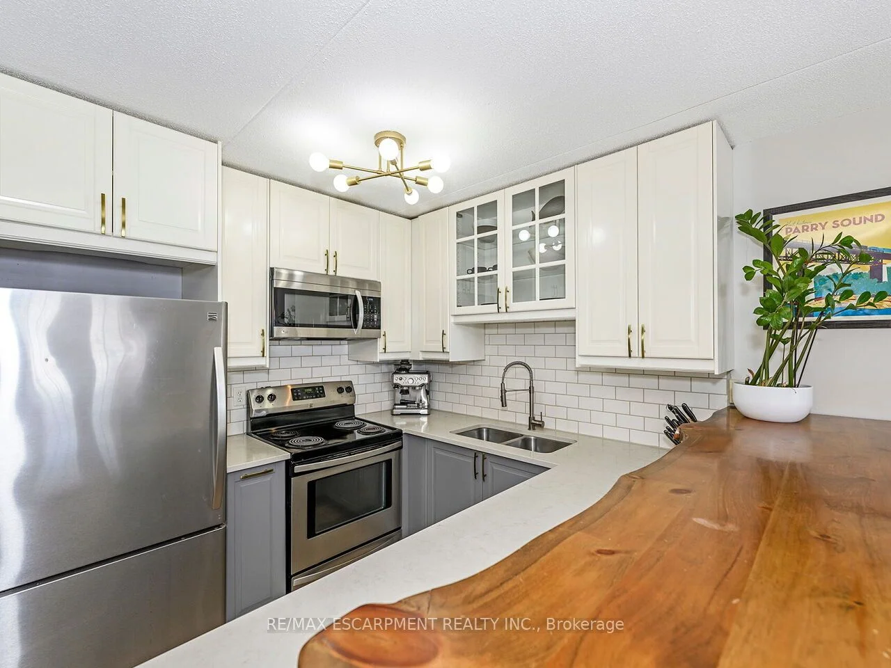 Condo Apartment in Burlington