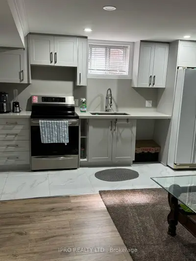 2552 Privet Crescent Lower Level, Mississauga, On L5b 2s4