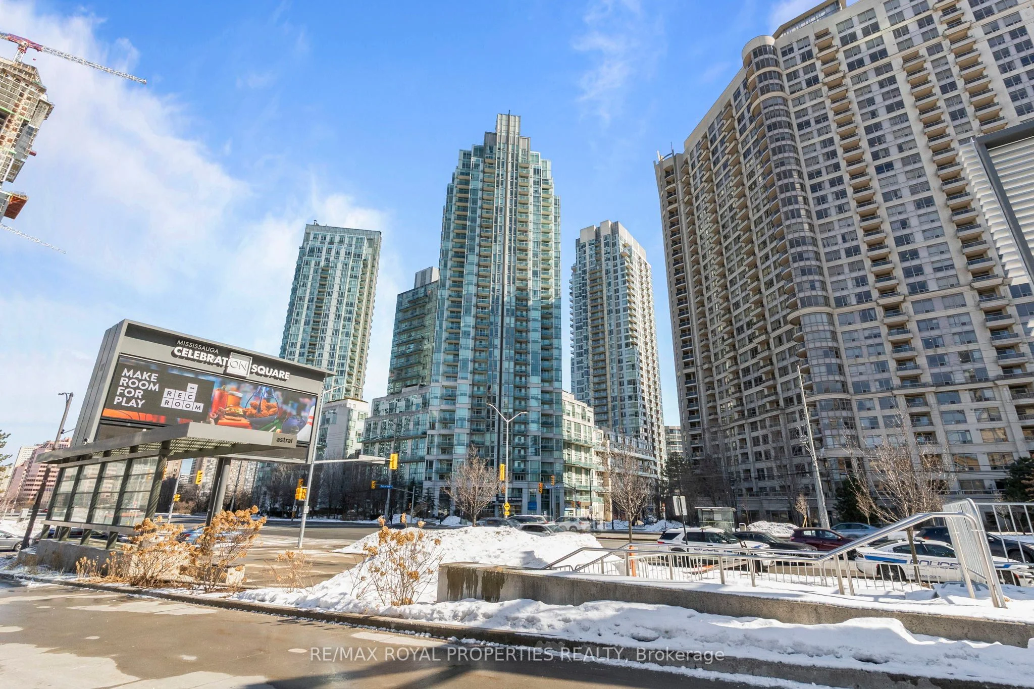 3939 Duke Of York Boulevard 1708, Mississauga, On L5b 4n2