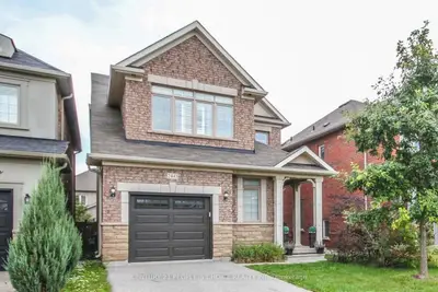Detached in Oakville