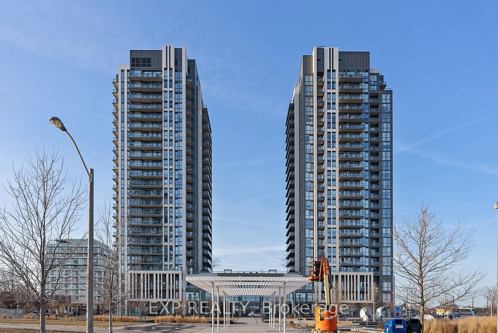 15 Zorra Street 1202, Toronto W08, On M8z 0c1